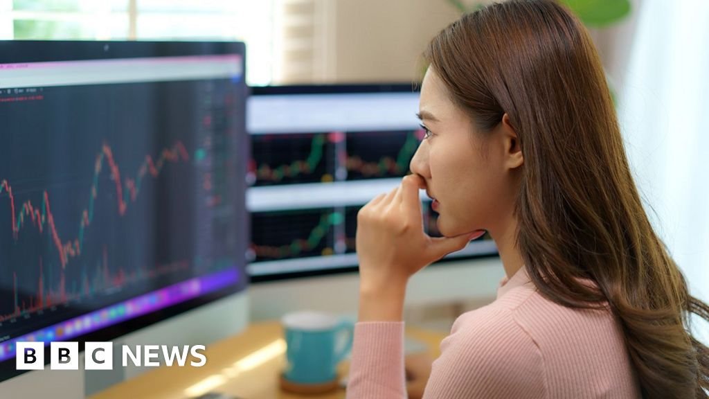 Custos de empréstimos caem devido à surpresa da inflação