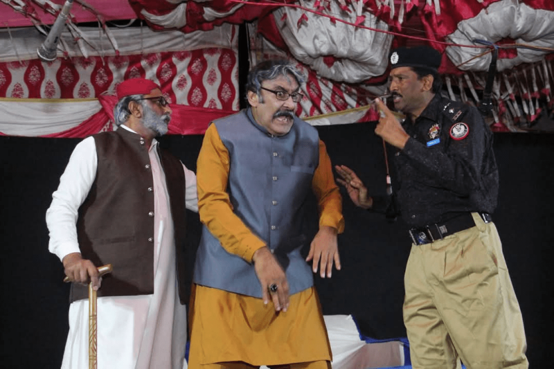 Tocando a seca de teatro de 28 anos em Darro, Sujawal – Cultura