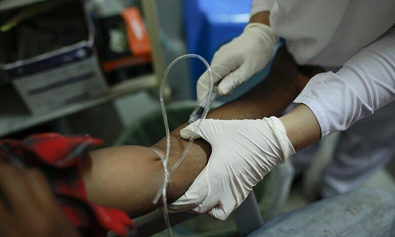 Três enfermeiros do Hospital Mayo que removeram as mortes de injeção em Lahore – Paquistão