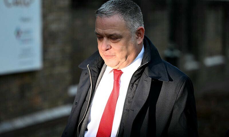 Os políticos britânicos estão presos por atacar um homem na rua – mundo