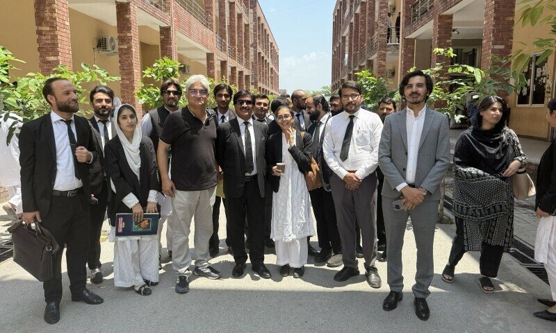 O Tribunal de Islamabad suspenderá uma ordem que proíbe o canal do YouTube de Matiura Jan.