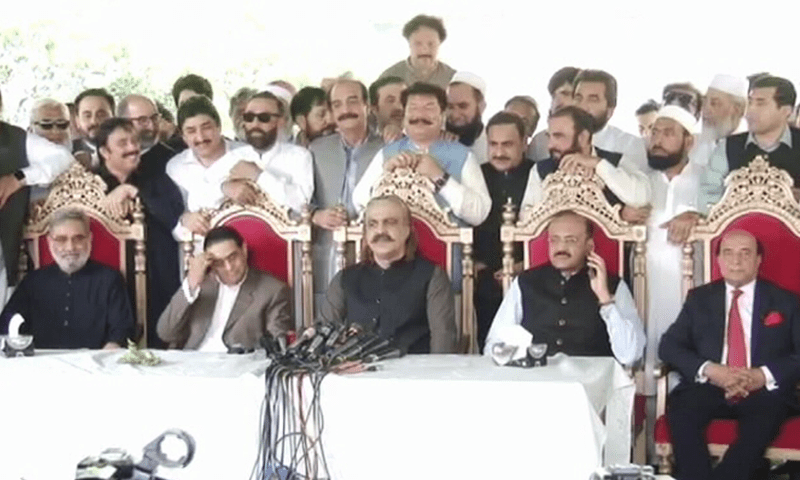 “New Prazline” Sparks of PTI Protest – Paquistão