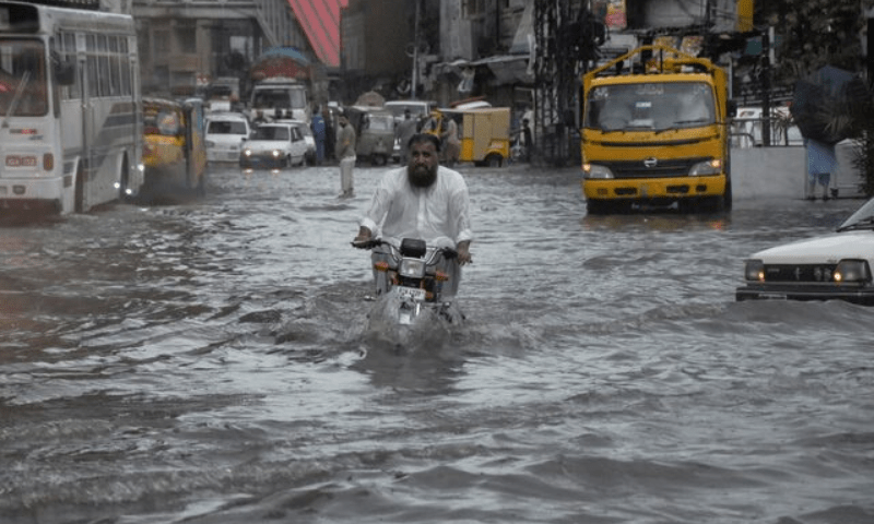 As chuvas fortes de Abotabad causam inundações repentinas, perturbar o tráfego e ficar ferido no 2 Paquistão