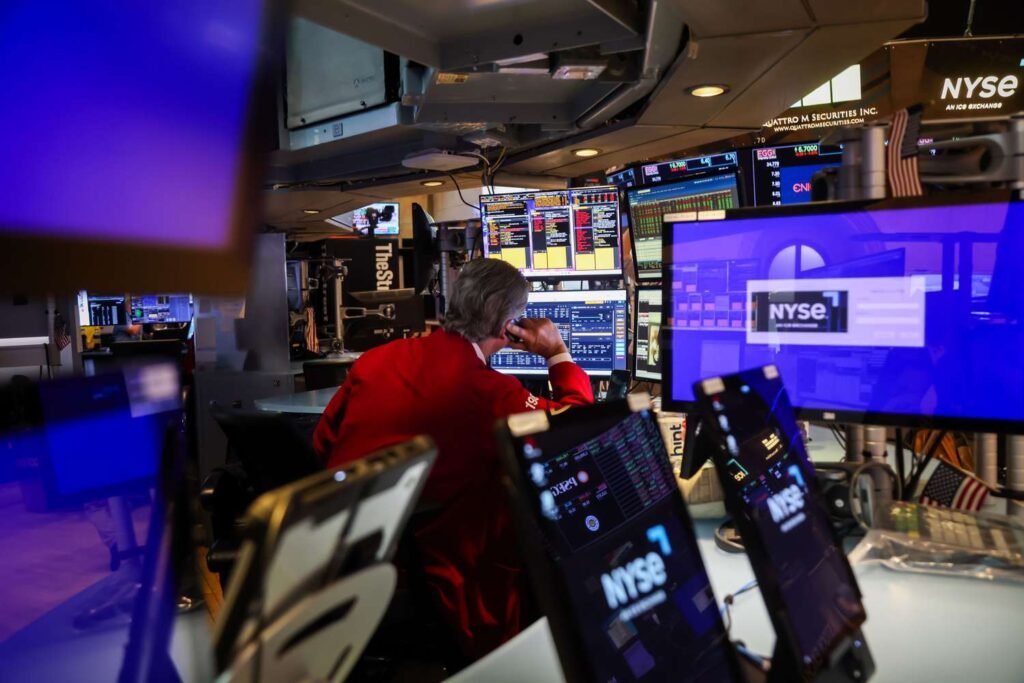 O Walmart e os estoques solares cairão. Paramount Skydance está aumentando