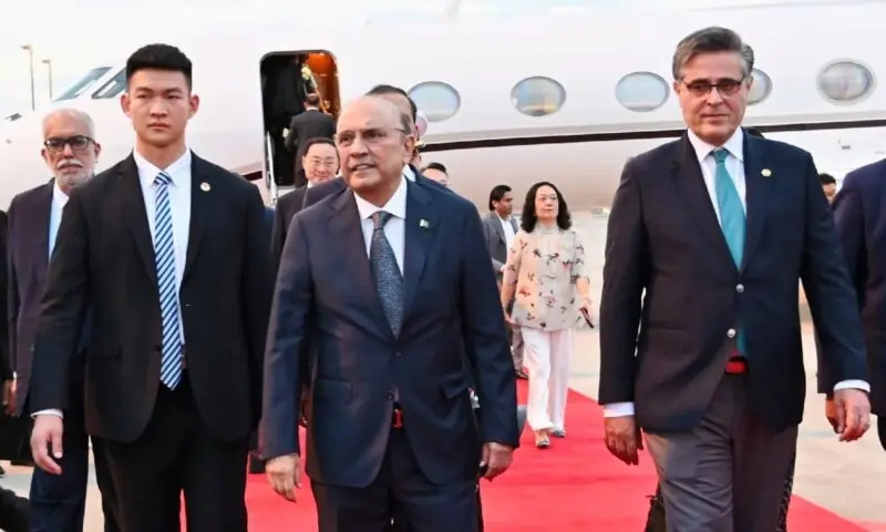 Presidente Zardari chega à China para começar sua visita de 10 dias – Paquistão