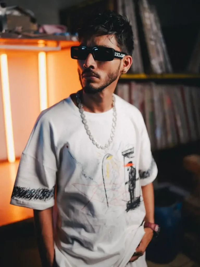 Talha Anjum diz aos odiadores para ‘se esforçarem mais’ depois de ser coroado o melhor artista do Paquistão duas vezes no Spotify – Cultura