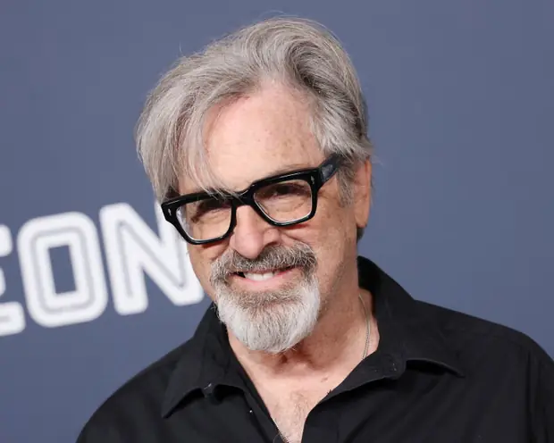 Robert Carradine, estrela de Lizzie McGuire, morre aos 71 anos