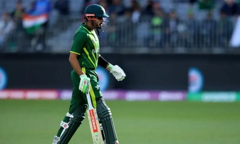 Paquistão dispensa Babar para série ODI de Bangladesh