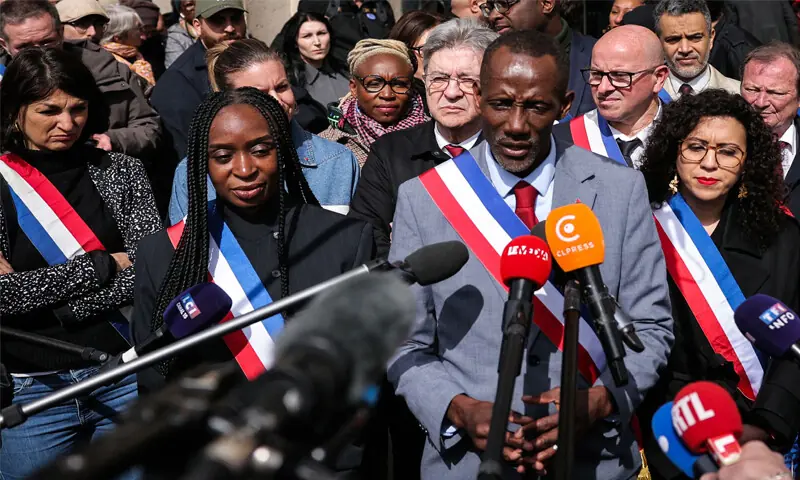 Primeiro prefeito negro da França é eleito para combater o racismo – Mundo
