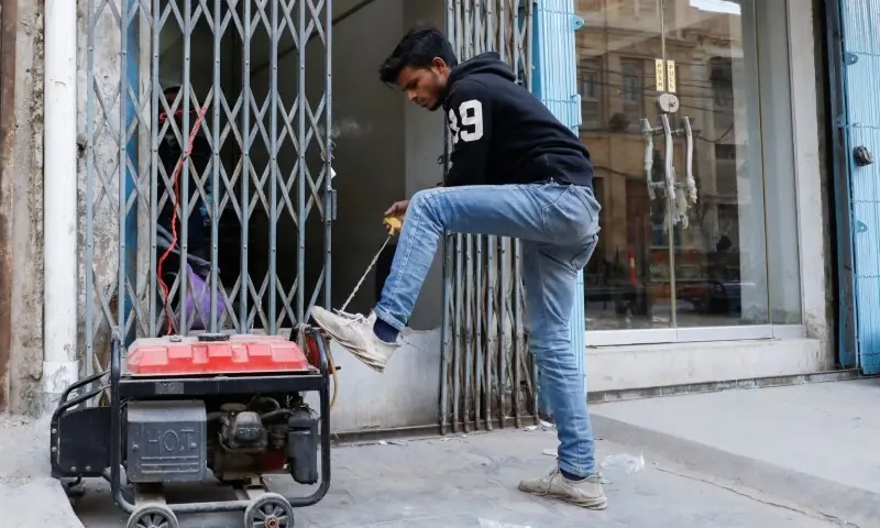 Em meio a restrições de combustível, o governo anunciou redução de carga por mais de duas horas todos os dias. K-Electric, Hesco excluídas do plano – Negócios