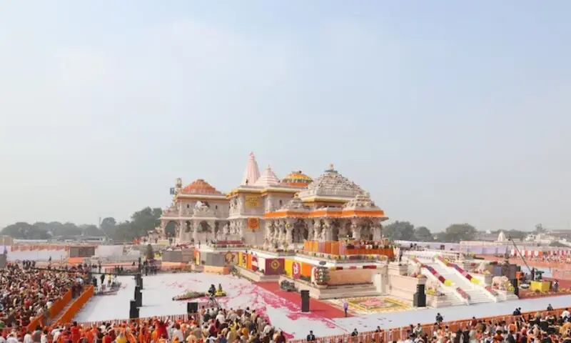 Autoridades indianas prendem funcionários suspeitos de roubar um templo construído no local da destruída Mesquita de Babri 1 foto Notícias Internacionais: AFPBB News