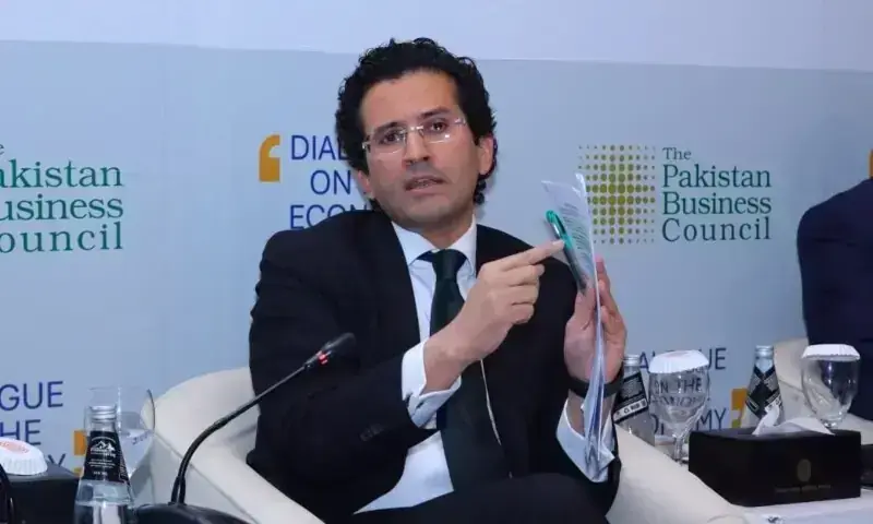 Ajustar os preços diários dos combustíveis para conter o abuso de mercado e garantir preços justos: Ministro do Petróleo do Paquistão